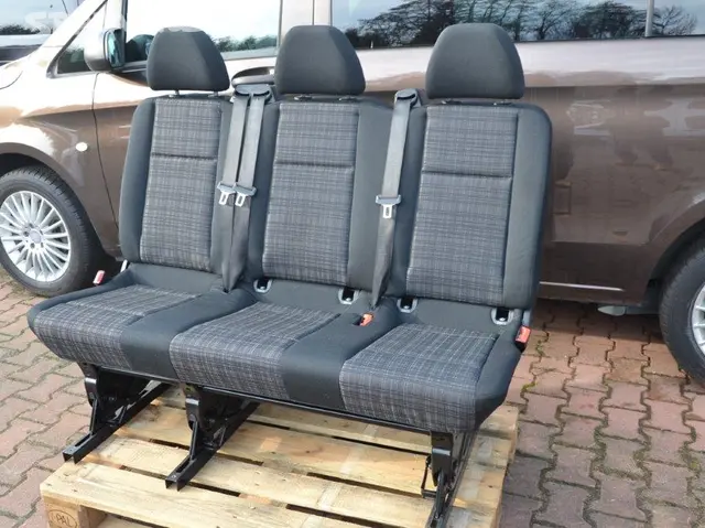 Mercedes-Benz Vito 447 3 řada sedaček