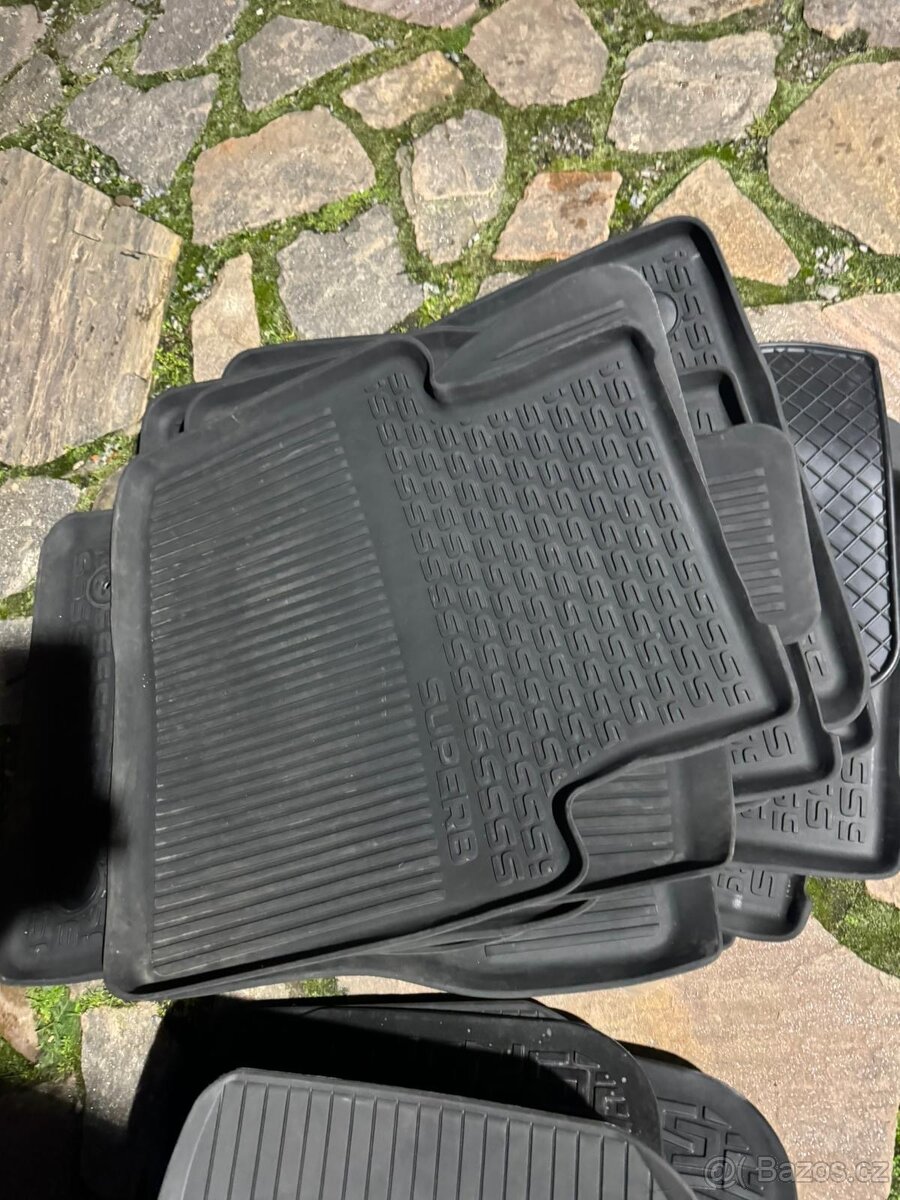 Gumové koberce Škoda Octavia IV