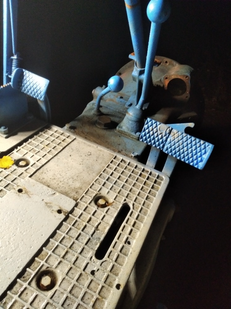 Prodám kulatou převodovku na ZETOR25N