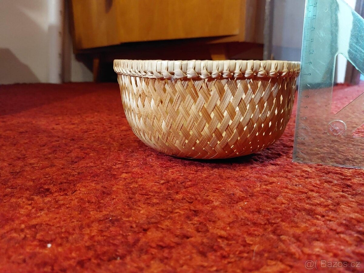 proutěné košíčky
