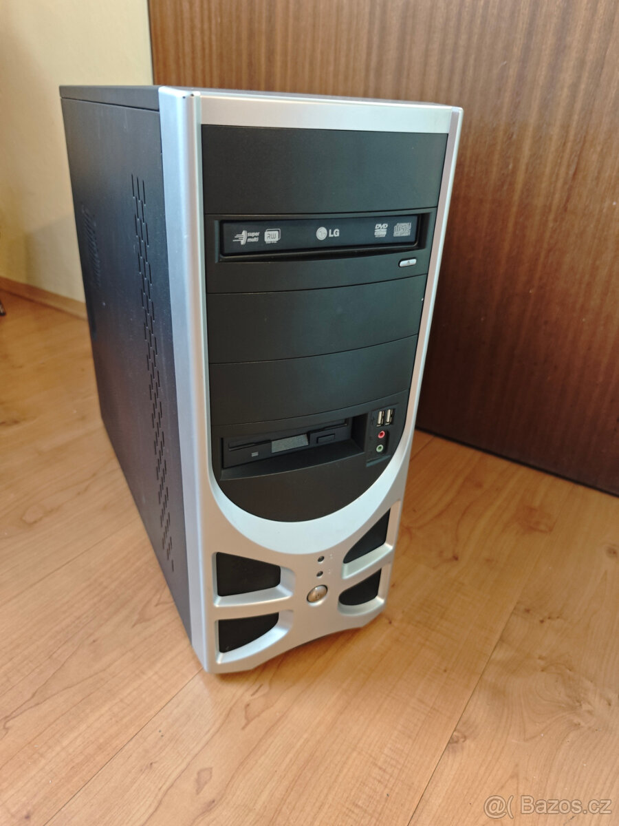 ATX počítačová skříň + vypalovačka + FDD + ASUS P5N-E SLI