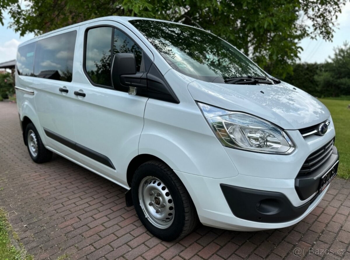Nabízíme Ford Transit Custom 2.2Tdci 92kw 9-míst
