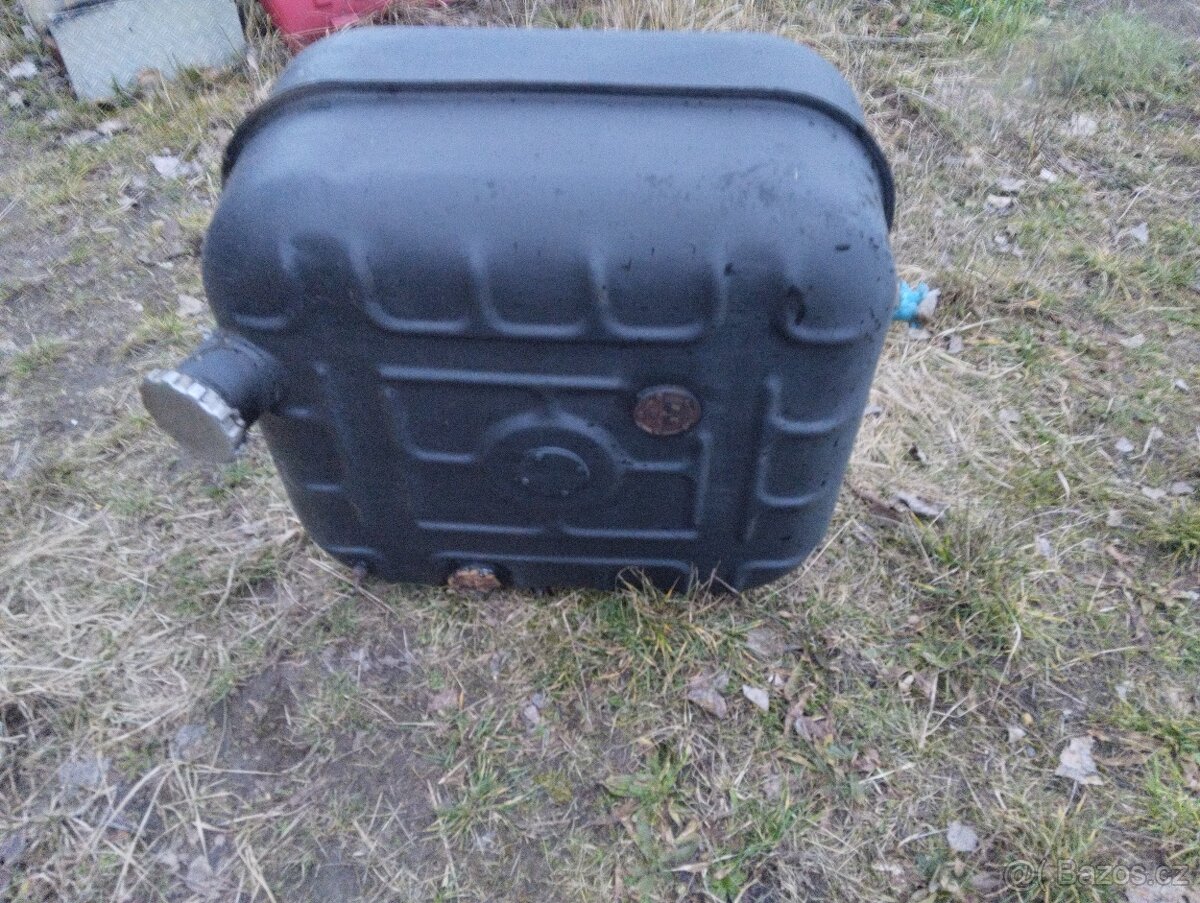 Prodám nádrž na Tatra