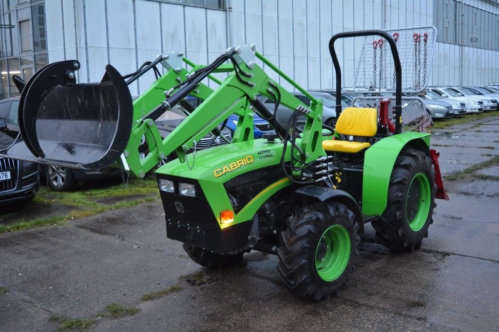 Lesní kloubový traktor 4X4 CABRIO EXCELLENT MT8-132