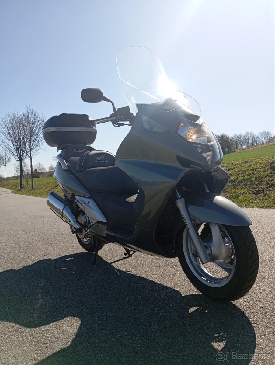 Honda FJS 600 Silverwing