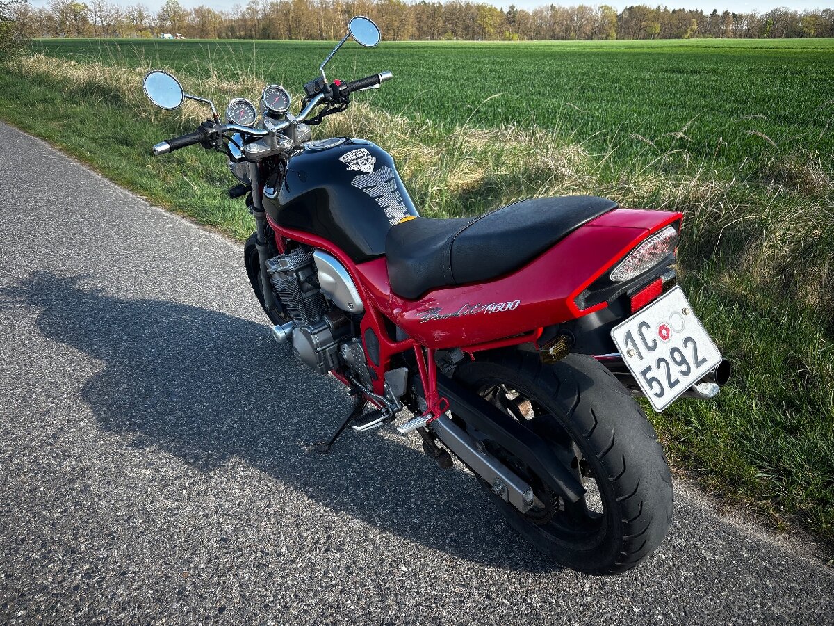 Suzuki bandit gsf 600