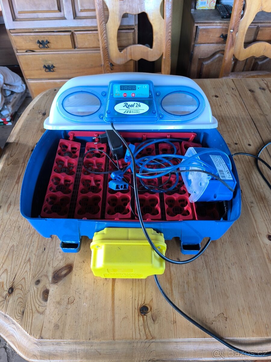 Automatická líheň Real 24
