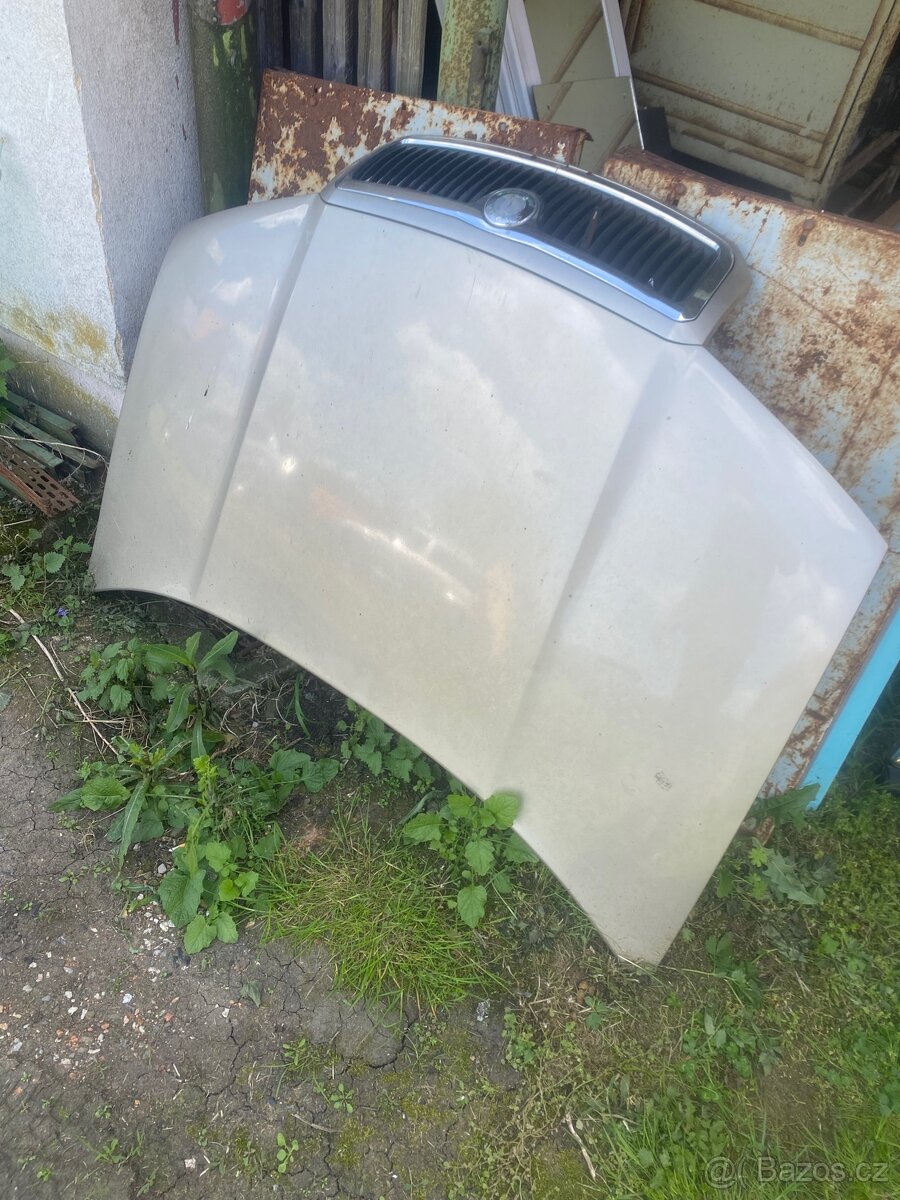 Škoda Fabia 1 přední kapota