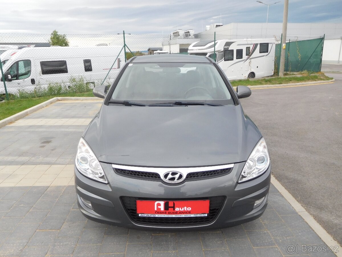 Hyundai i30 1.6 CRDi Style, 85 kW, Aut. Klima