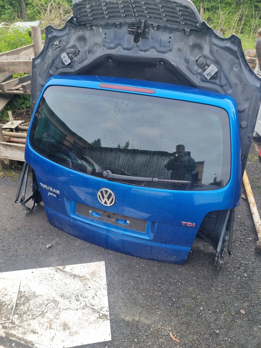Volkswagen touran páté dveře minimální koroze