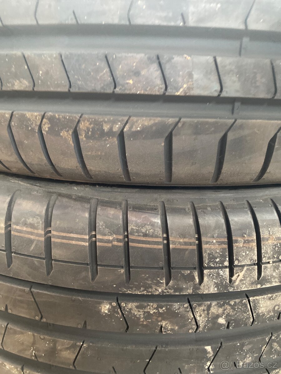 Letní pneu pirelli 19