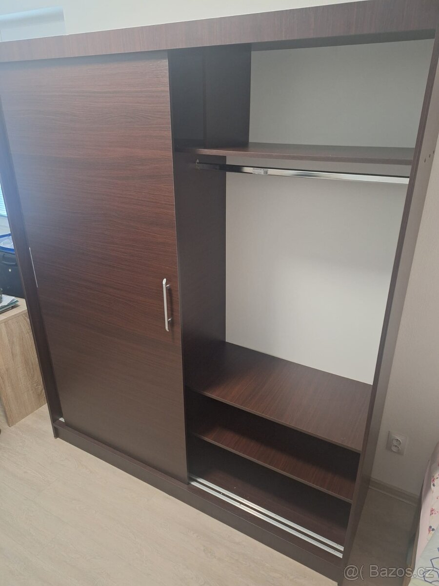Šatní skříň 180x200x60
