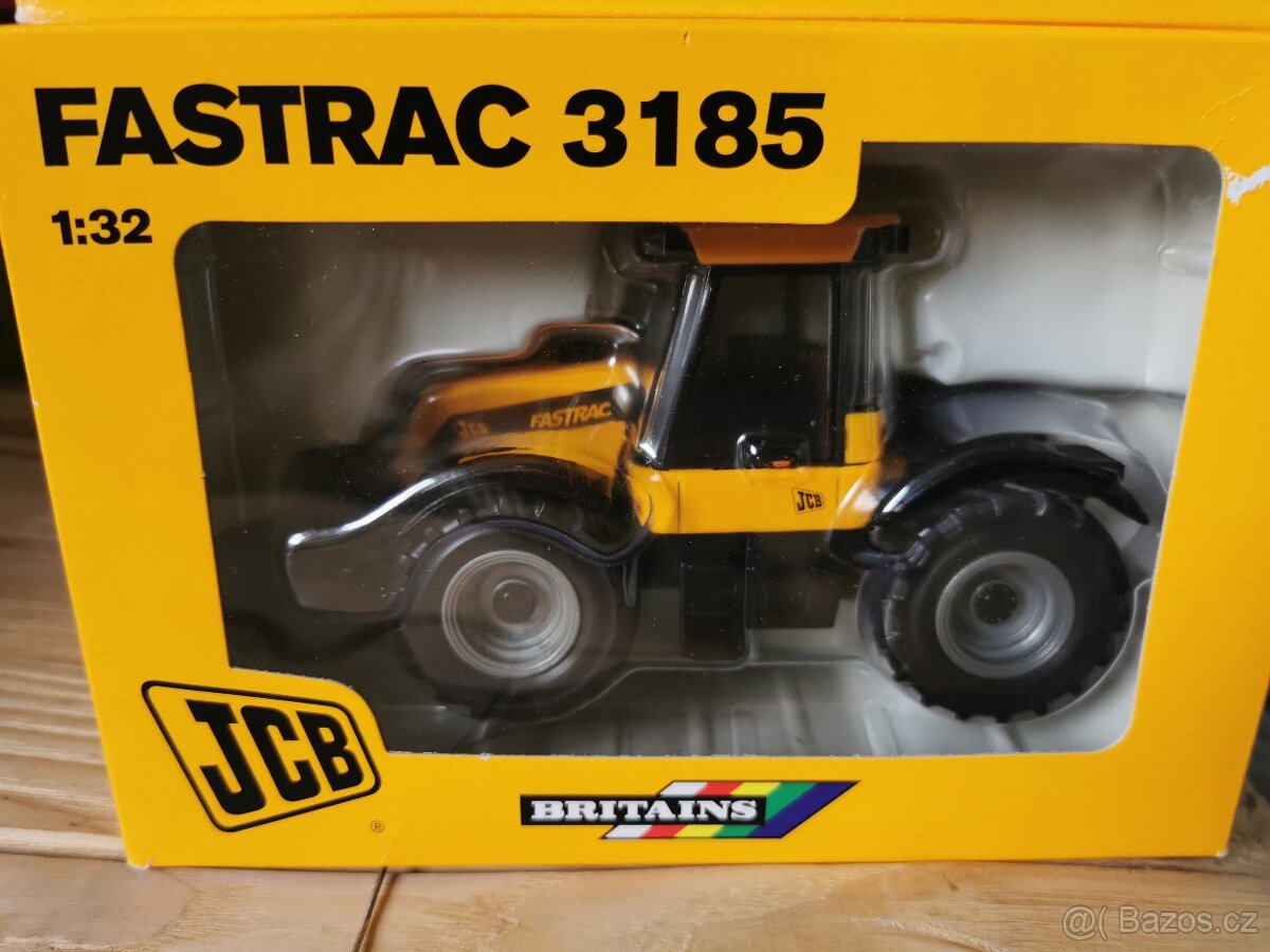 Model traktor jcb fastrack 1:32 britains