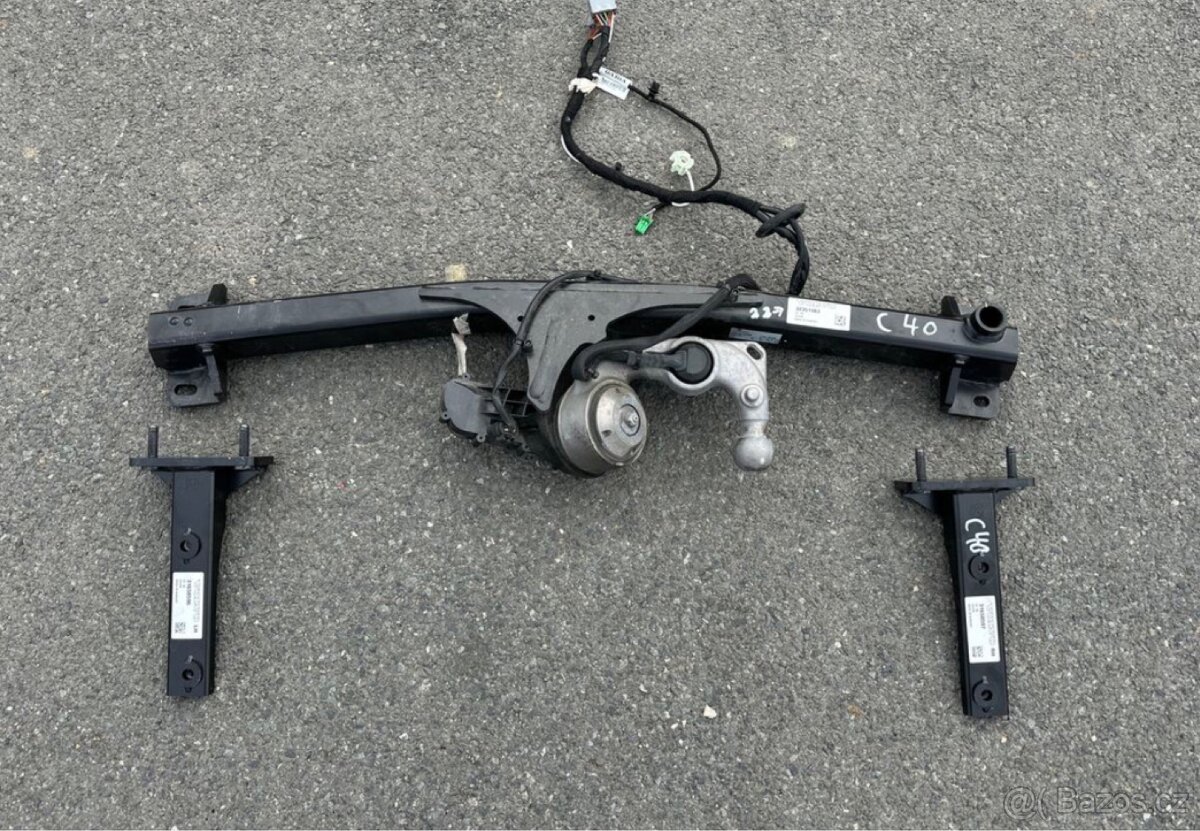 Volvo XC40 tažné zařízení