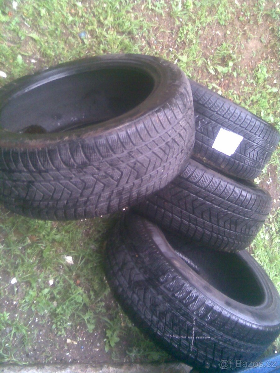 Prodej 4 kusy pneumatiky Pirelli celoroční