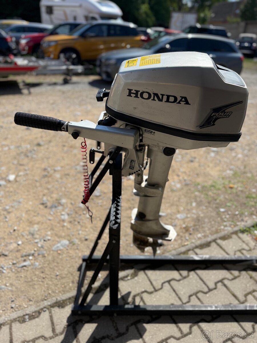 Lodní motor HONDA 2.3 PS 10000