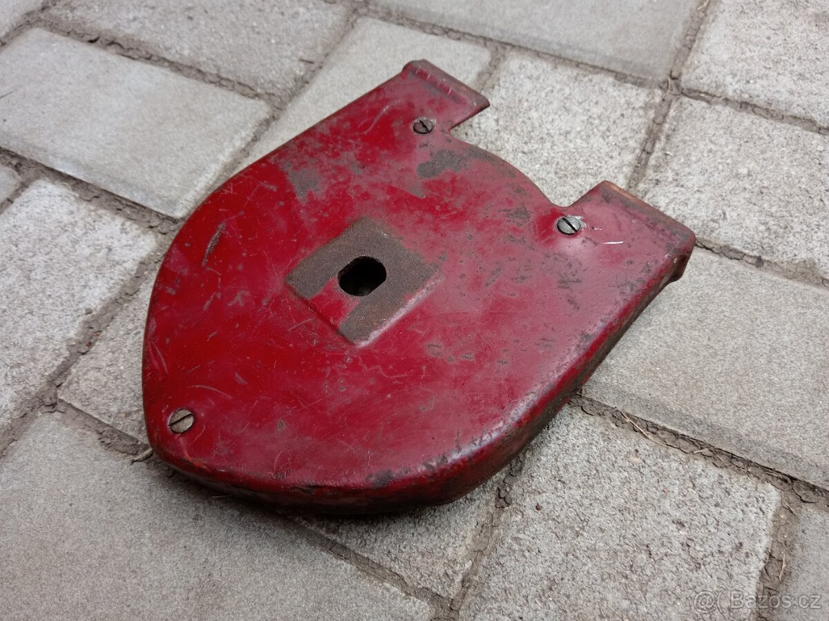 Jawa 90 kryt řetězu