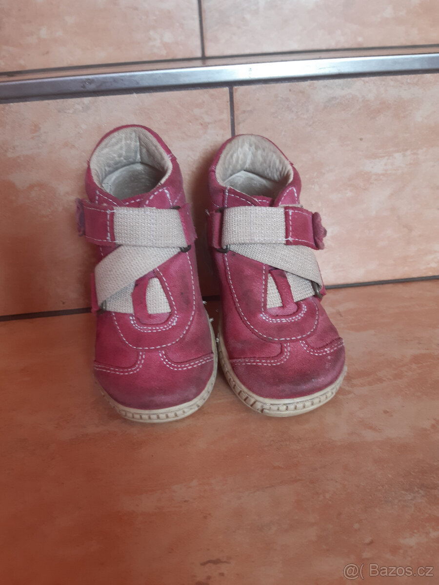 Celoroční boty Pegres vel. 22,