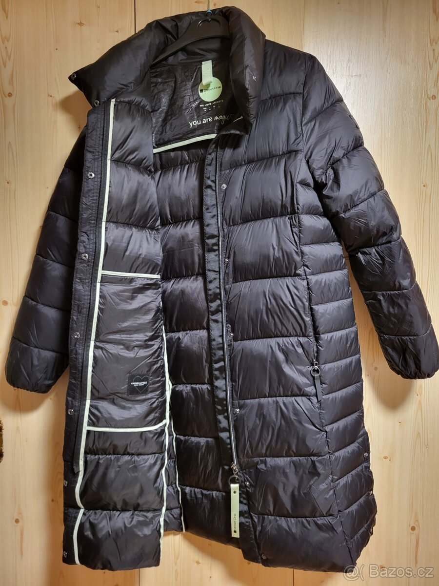 Nový damský kabát černý