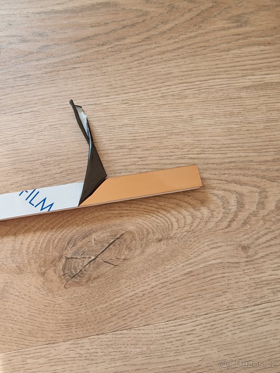 Dekorační kachličky měděný zrcadlový pruh