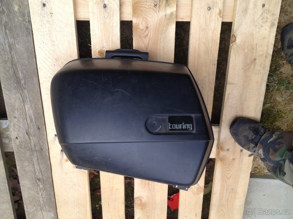Boční motokufr BMW R 1100 GS-levá strana