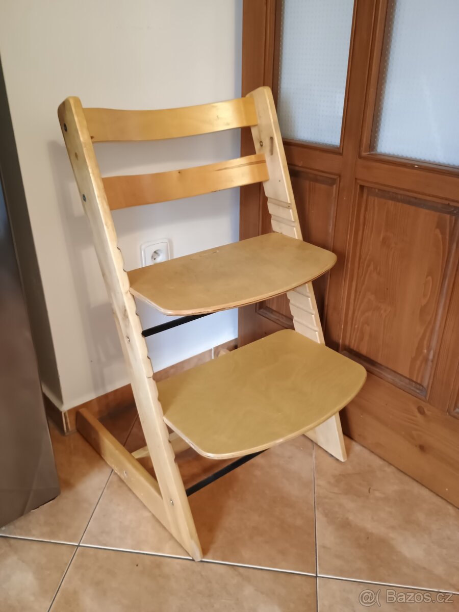 Rostoucí jídelní židlička