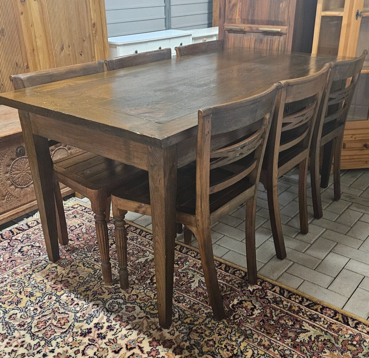 Stůl + 6 × židle masiv