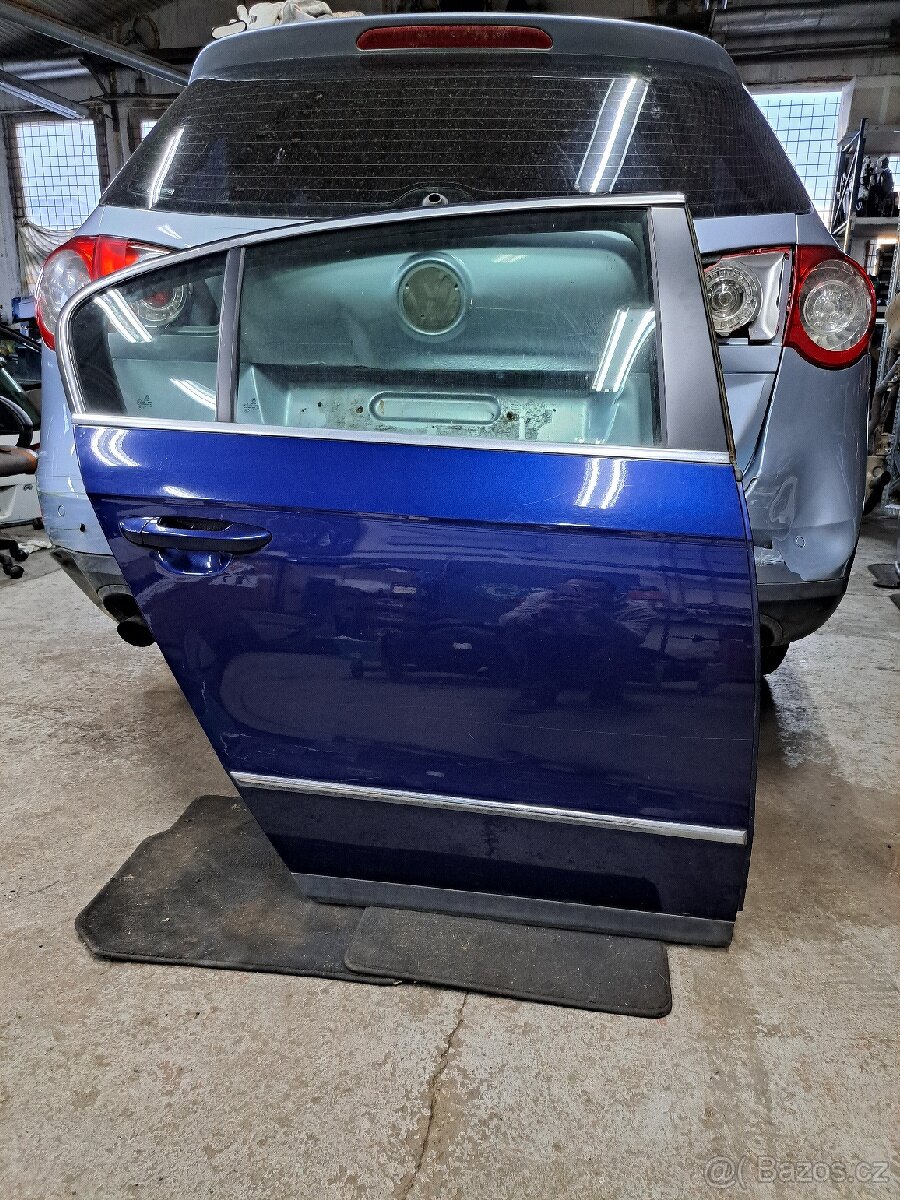 VW Passat B6 sedan modrá LD5Q PZ dveře bez koroze
