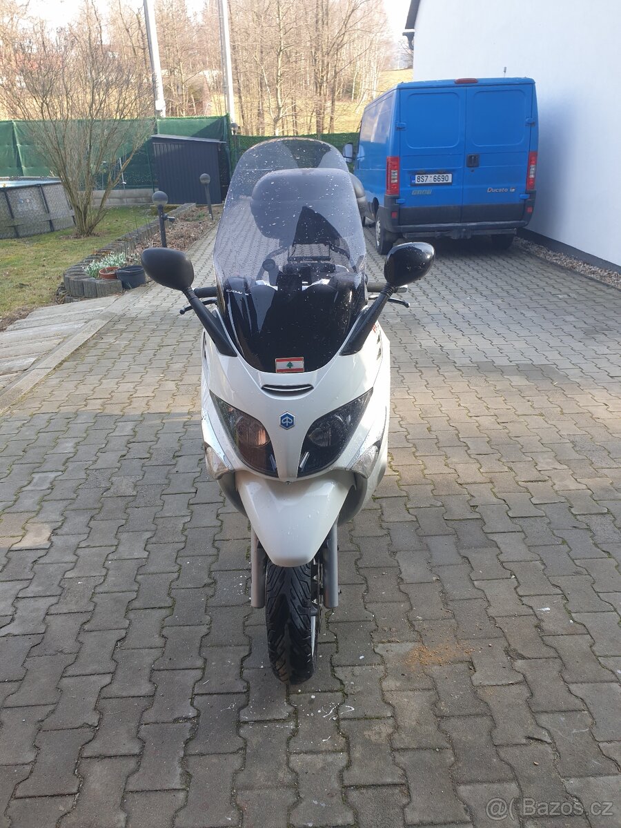Prodám skútr piaggio X evo 400