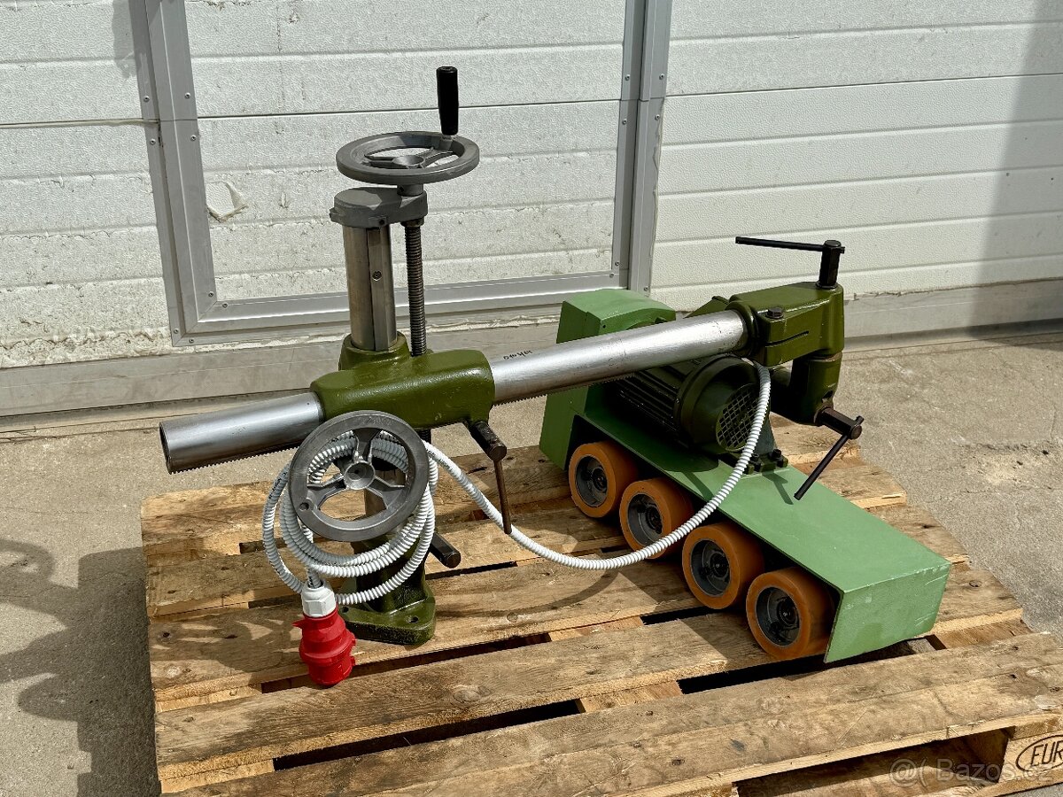 podavač materiálu MASTERWOOD VARIO 4 R