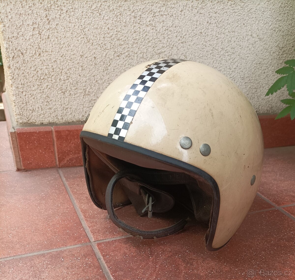 Přilba na motorku
