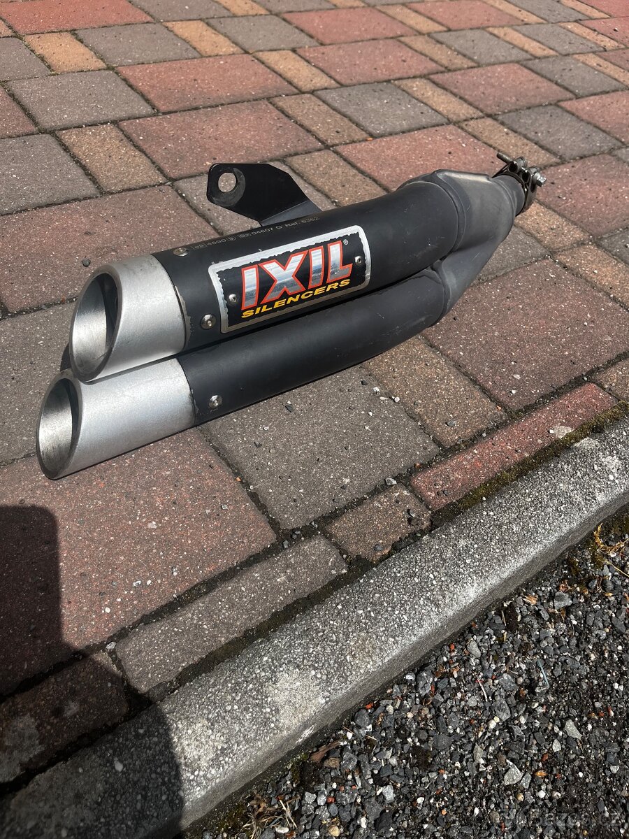 Laděný výfuk IXIL