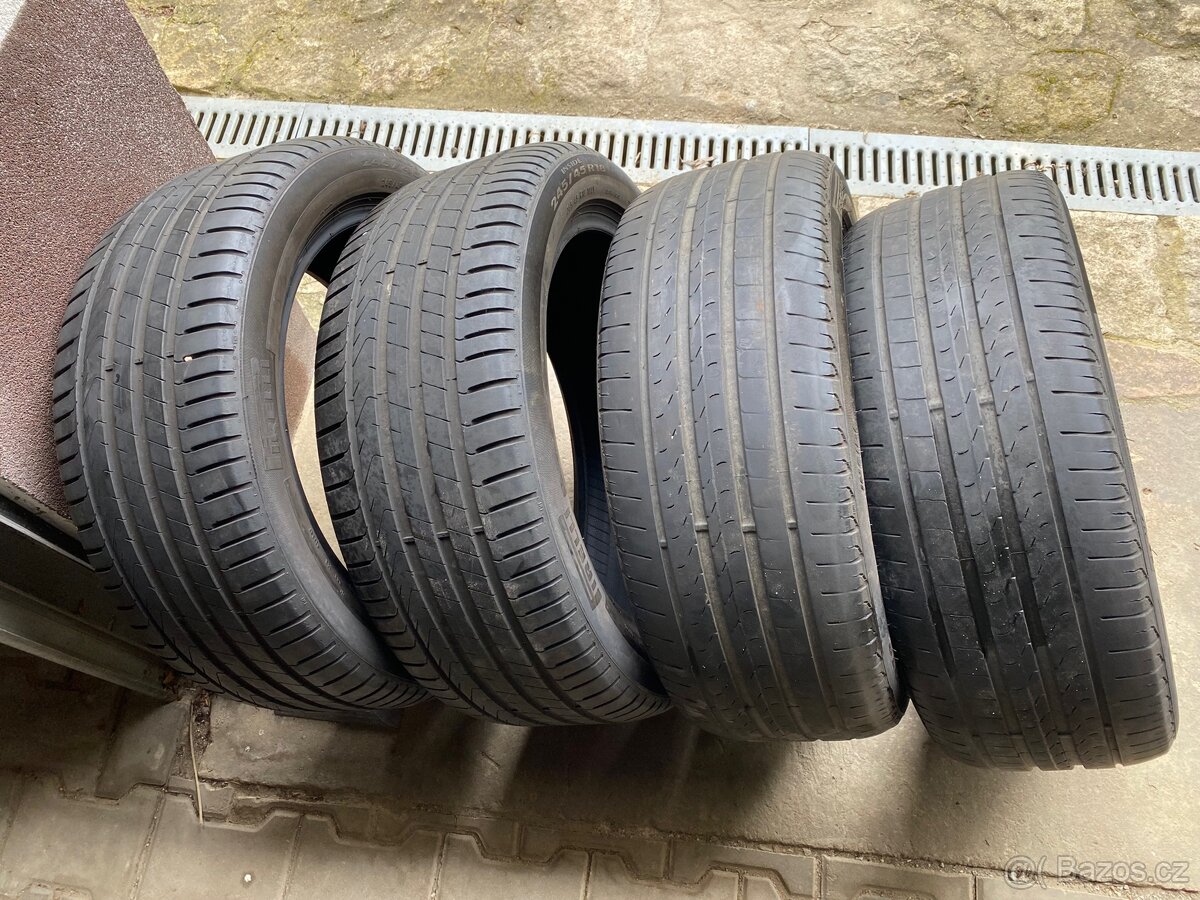 Pneu 245/45 R18