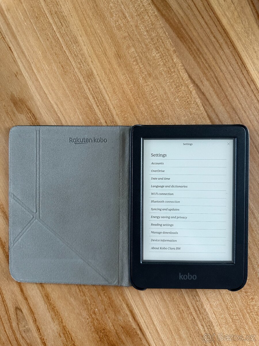 Čtečka knih Kobo Clara BW 16GB černá + obal