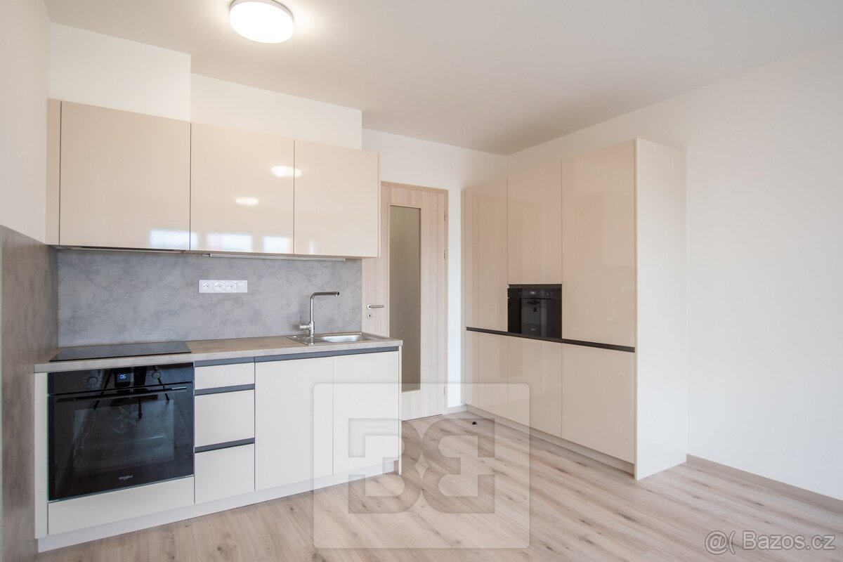 Pronájem byty 1+kk, 33 m2 - Praha - Háje, ev.č. N08026