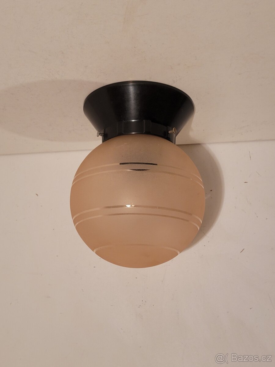 funkcionalistický bakelitový lustr typ 12307, růžová koule