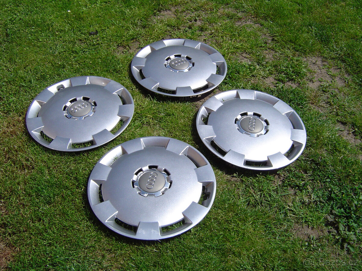 4 X ORIGINÁLNÍ POKLICE DISKŮ ZN. AUDI ..16"..TOP