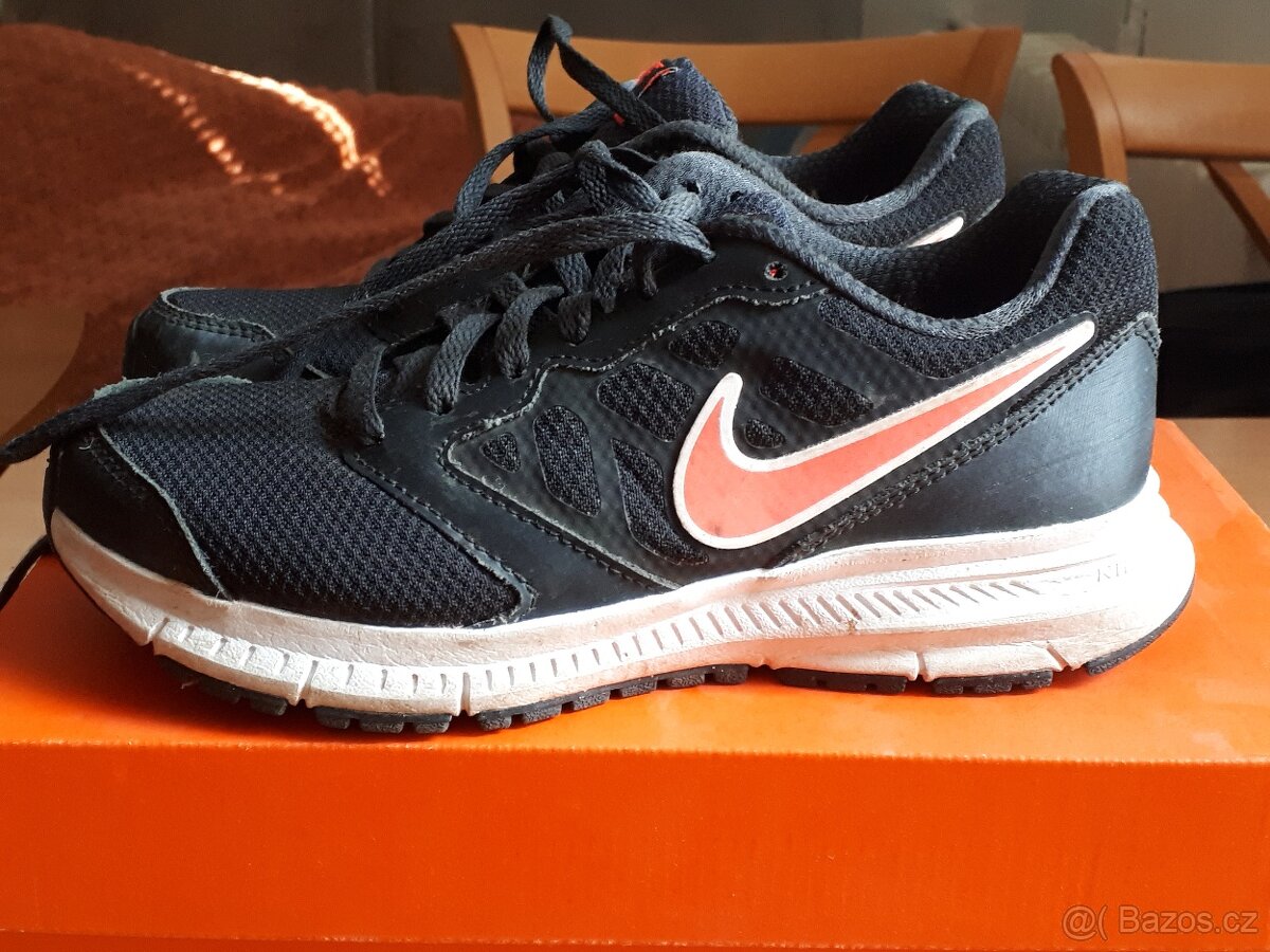Tenisky Nike vel. 35,5