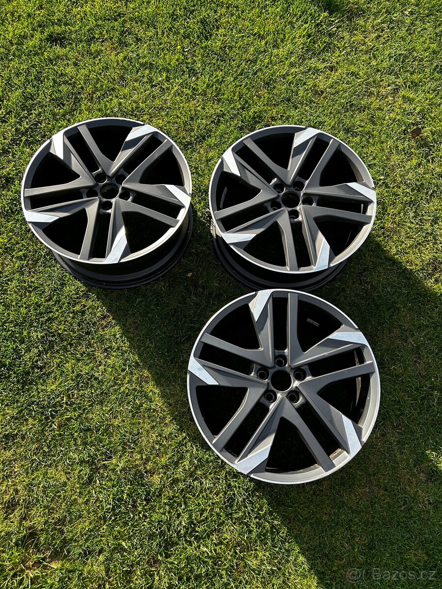 5x108 R19 ET 42 ( Peugeot 308 GTI )
