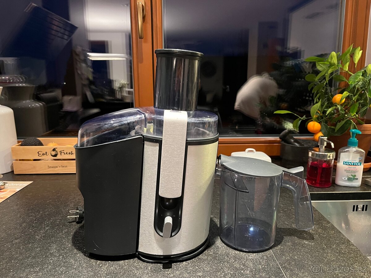 Odšťavňovač Philips s nerezovým sítkem