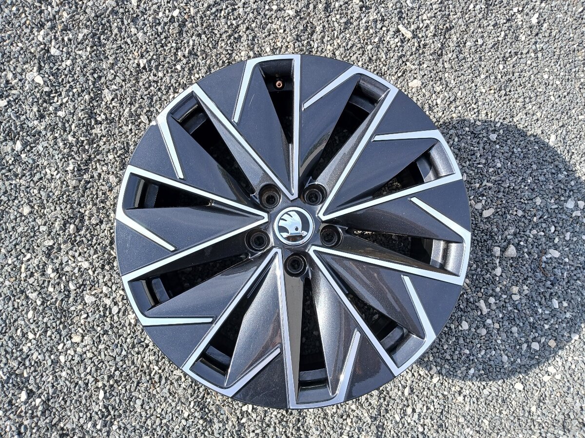 Alu disk Propus 8J 18" ET44,  Škoda Superb 3