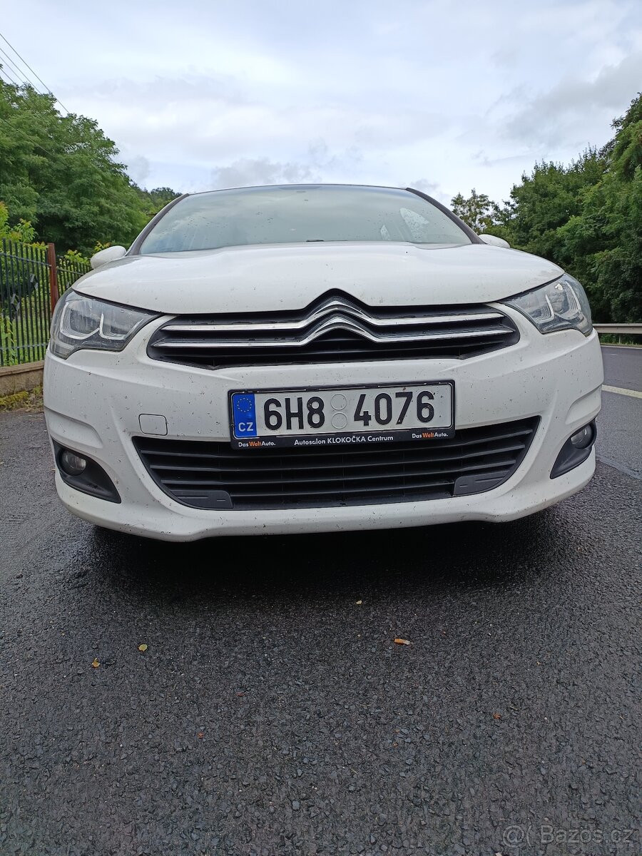 prodám pěkný citroen C4 r.v. 2017