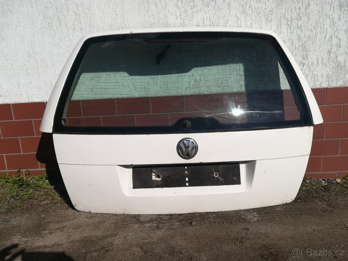Dveře zadní na VW Golf 4 Variant bílá barva