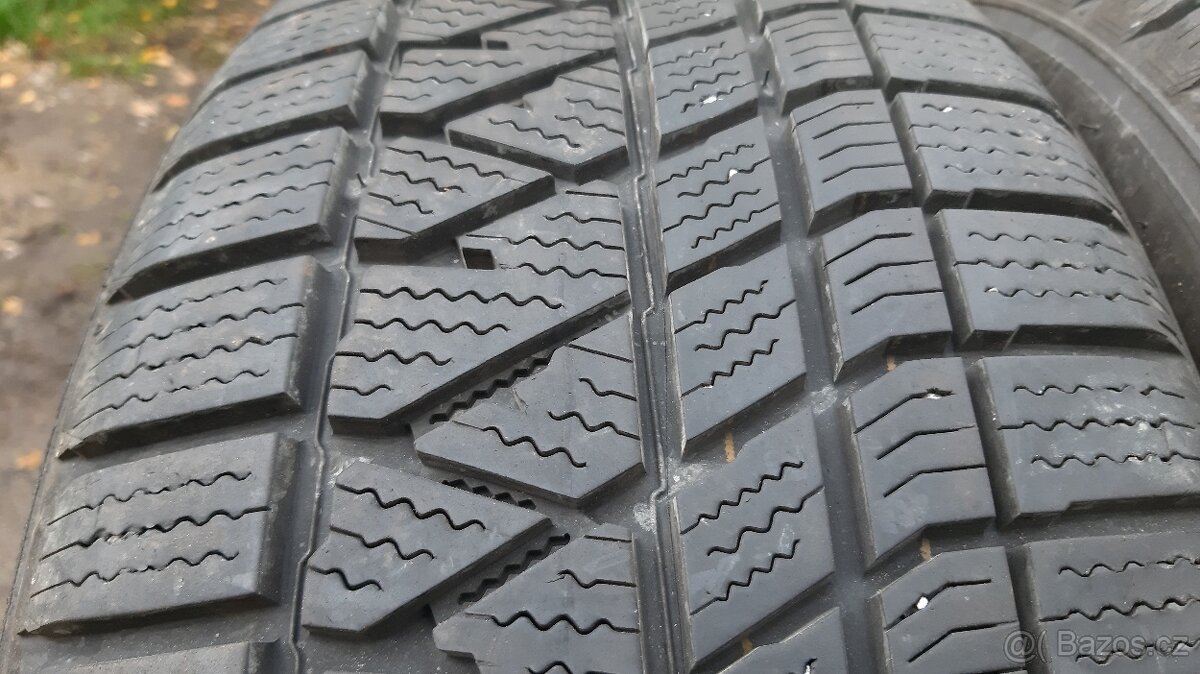 2ks Kumho WinterCraft WS71 235/55 R18 100H rok 2022