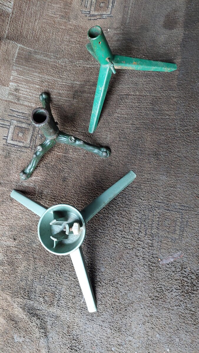 Stojan na vánoční stromeček