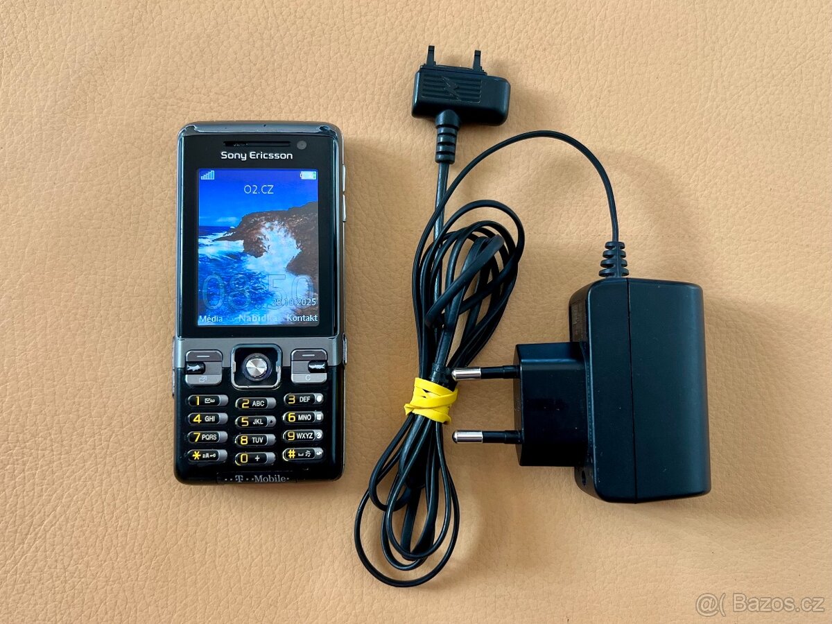 Sony Ericsson C702