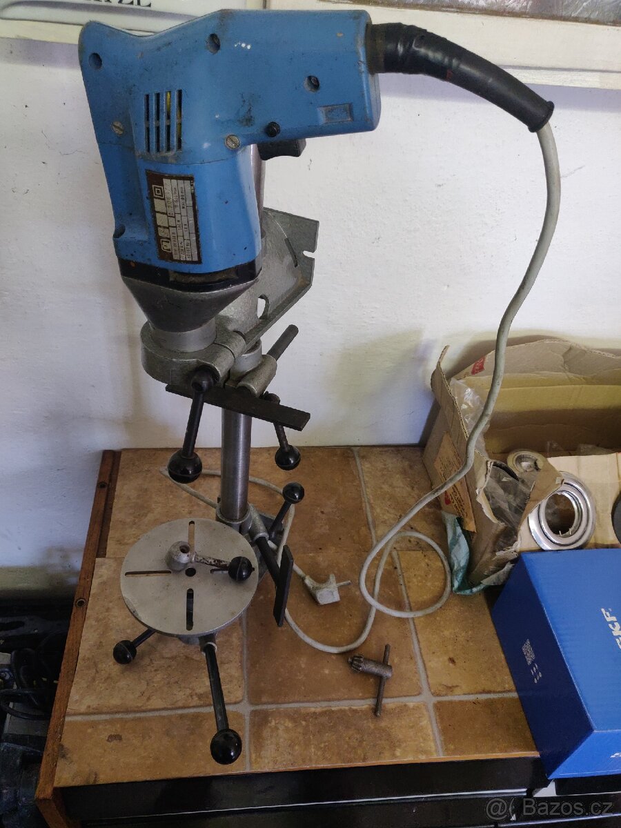 Narex vrtačka se stojanem