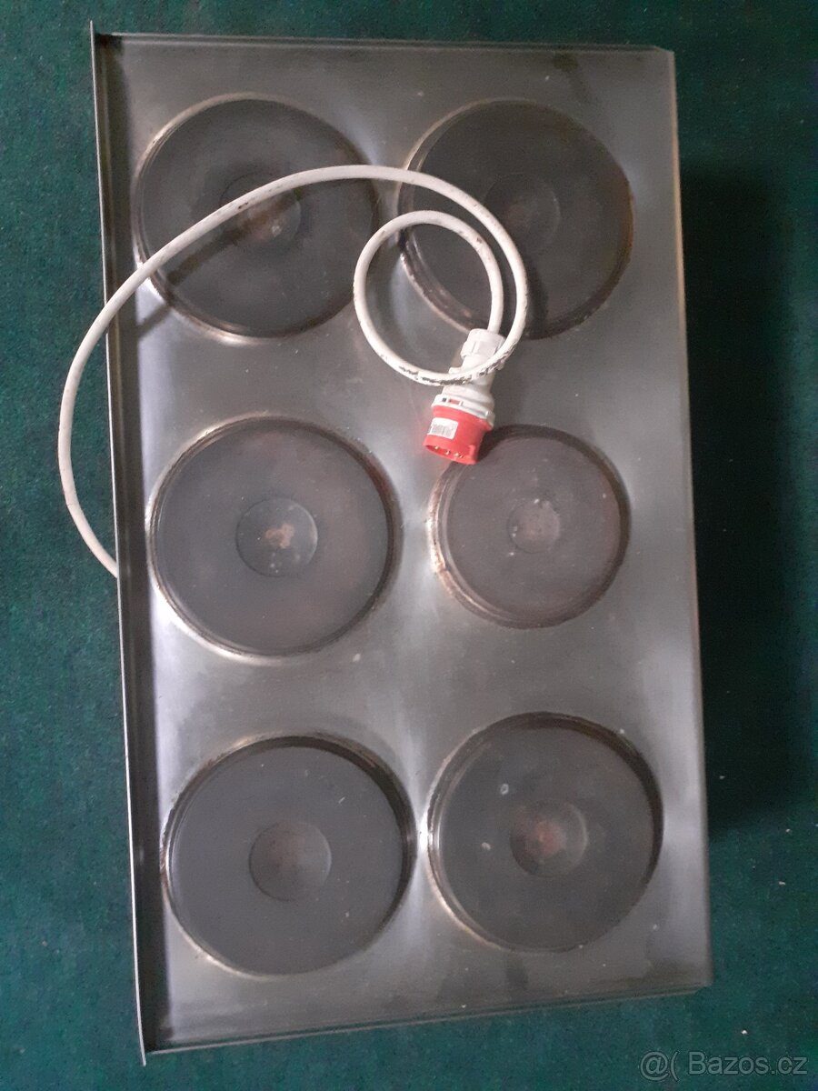 6 plotýnkový vařič