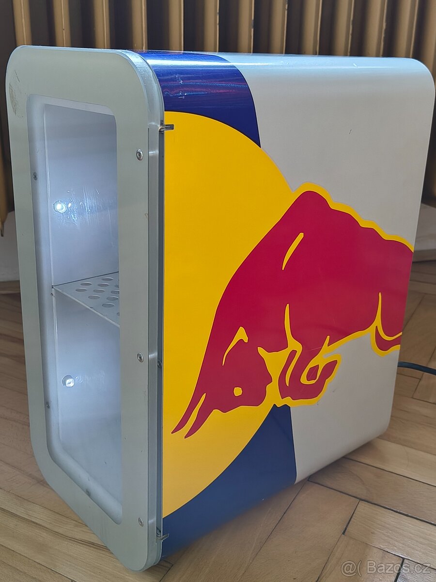 Red Bull lednička