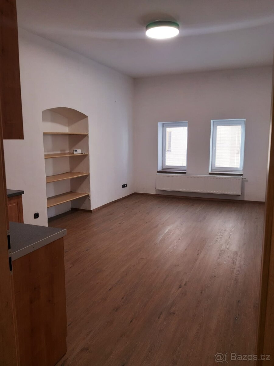 Pronájem bytu 2+kk, Vlašim